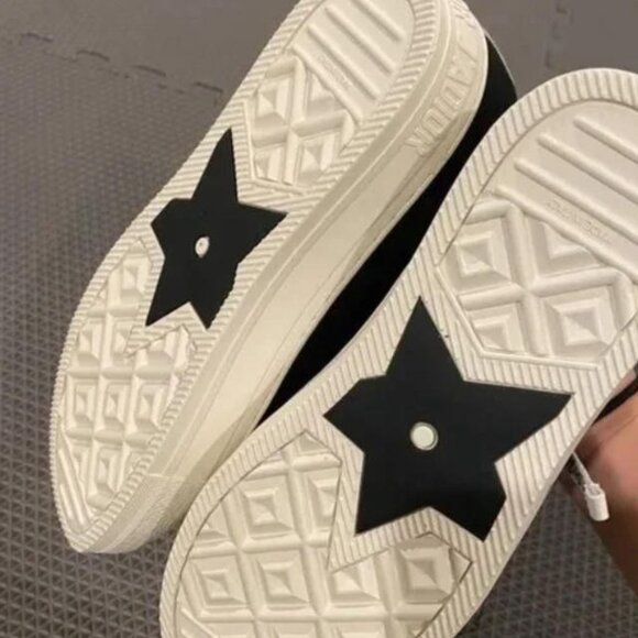 Dior WALK'N'DIOR Sneakers - Picture 6 of 6